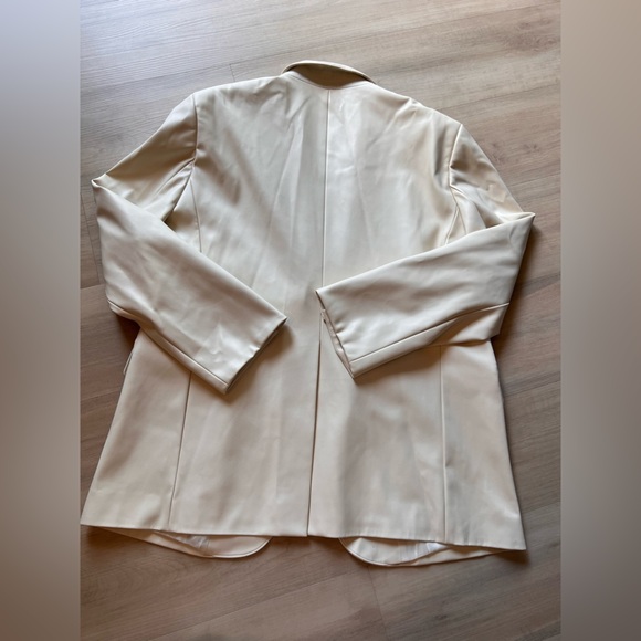 Papér Moon for Frankie Shop Cream Oversized Leather Blazer - Picture 6 of 10